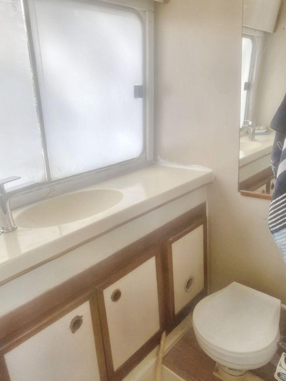 Location Appartement Vivez une expérience insolite dans une pénichette Les roches-de-condrieu