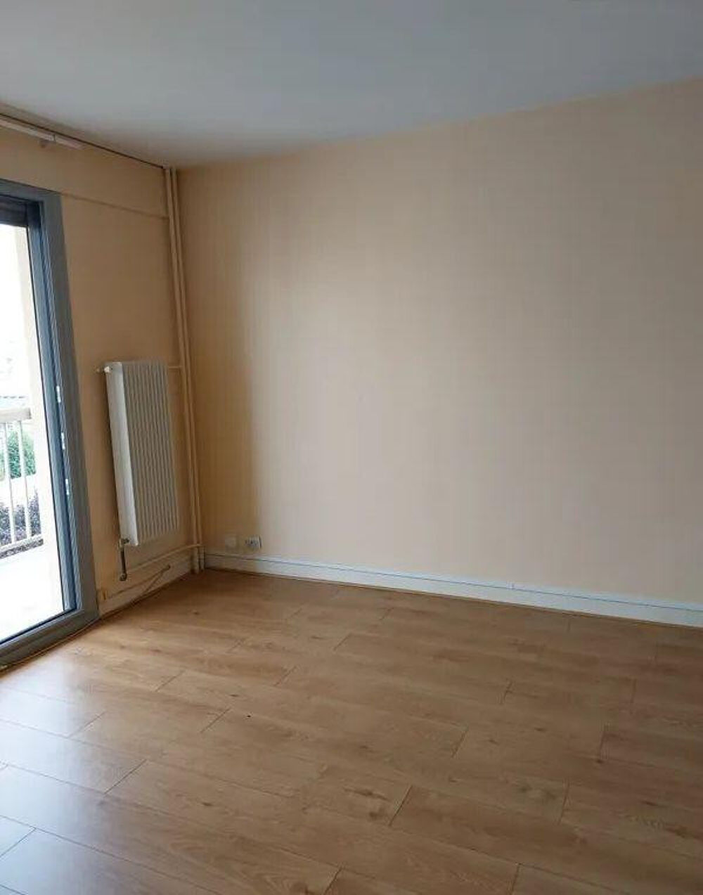 Location Appartement Beau studio 31m² avec balcon et parking Reims