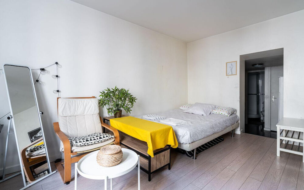 Location Appartement Beau studio meublé 23m² Paris 10