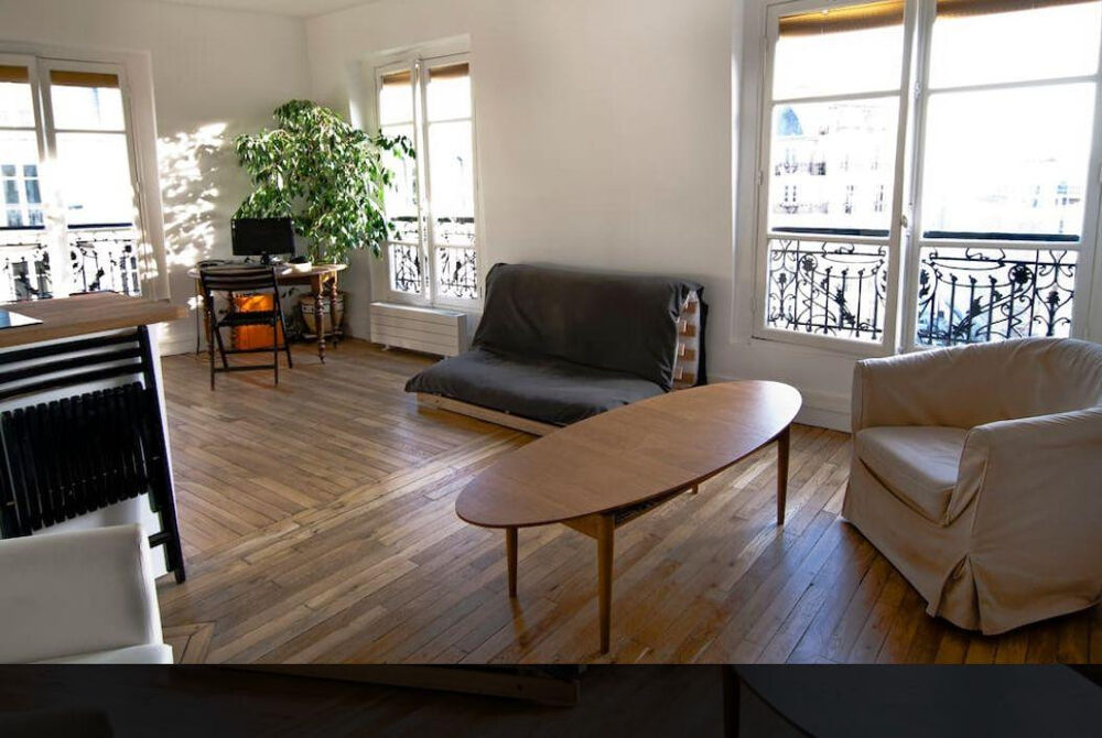 Location Appartement Studio Double Expo S-E Dernier Etg. avec Ascenseur Paris 20
