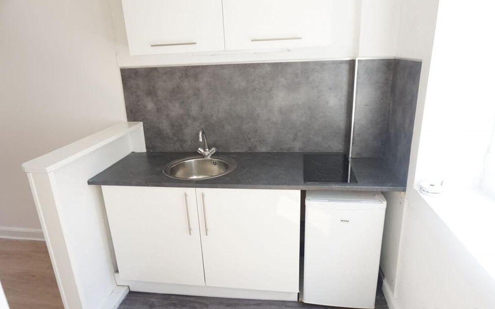 Location Appartement Studio meublé à louer à Lille Lille