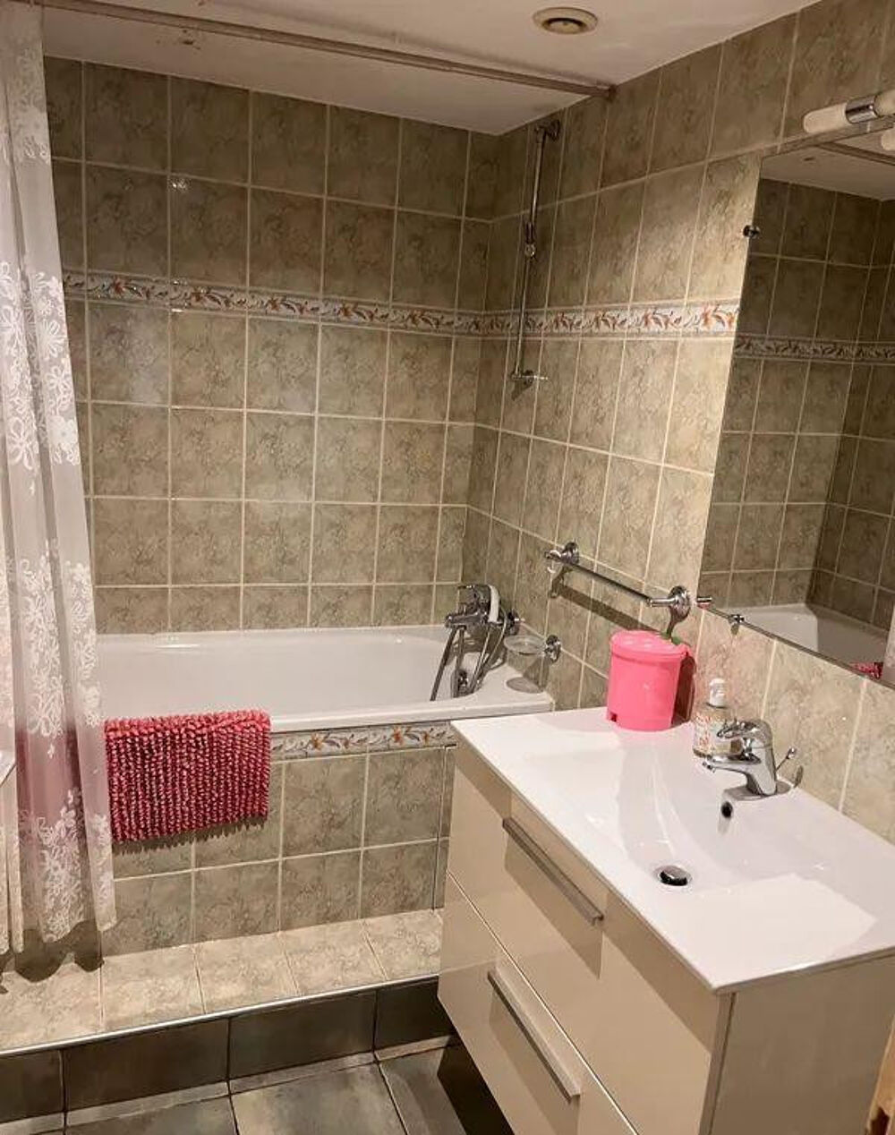 Location Appartement Beau T3 Meublé Croix Rousse dans rue calme Lyon 4