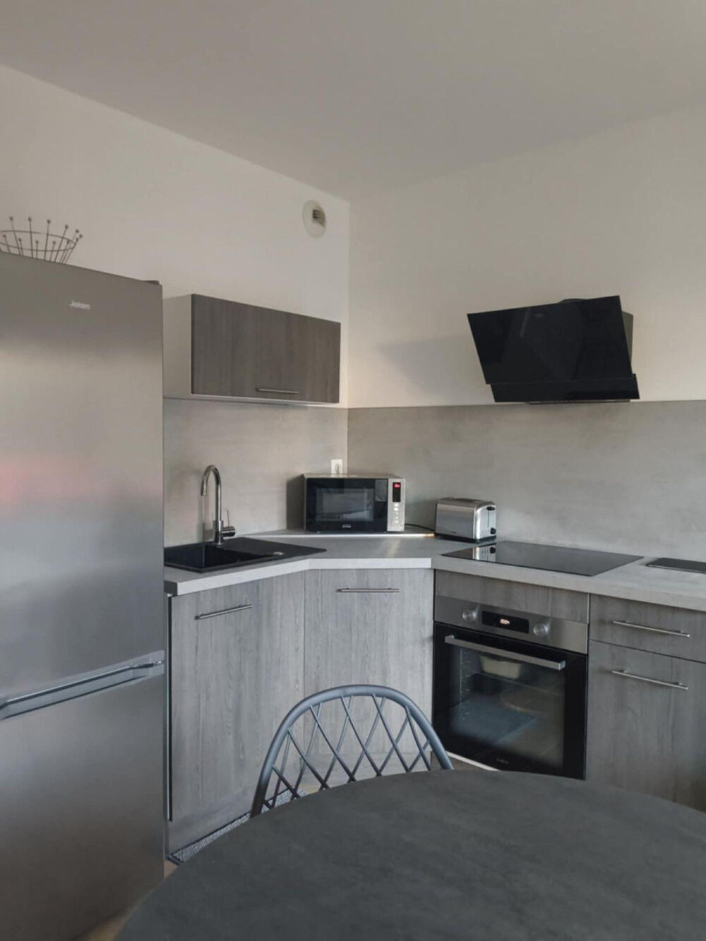 Location Appartement Joli Appartement T2 meublé clim et rénové. Vedène