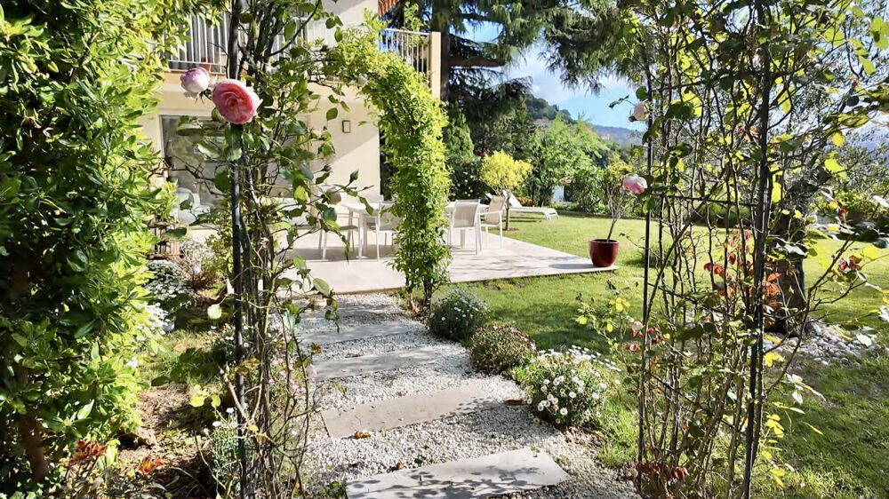 � vendre  Appartement Nice (06100)