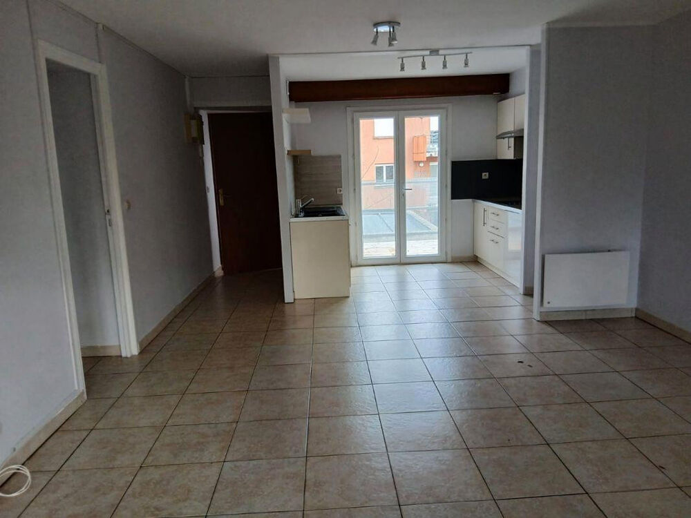 Location Appartement Beau T3 60m² avec cours Wazemmes Lille