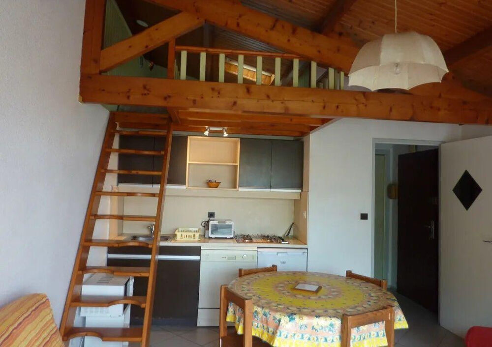 Beau studio meublé 27m² face à la mer les Minimes