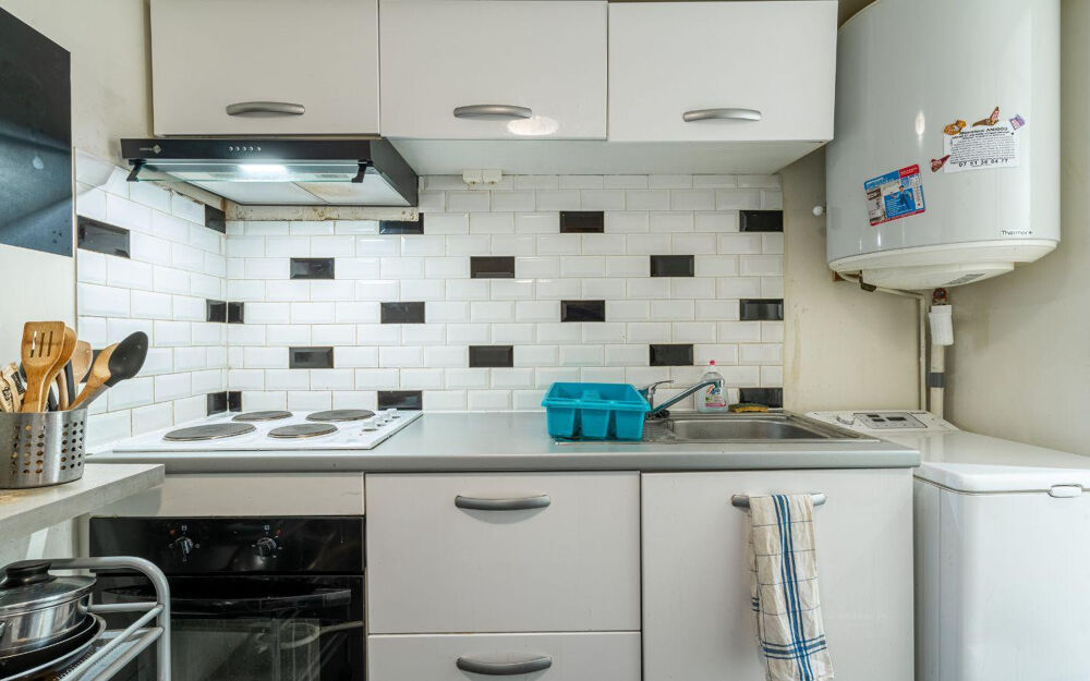 Location Appartement Beau studio meublé 23m² Paris 10