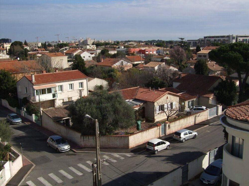 Location Appartement Grand studio 28 m2 meublé au calme Montpellier
