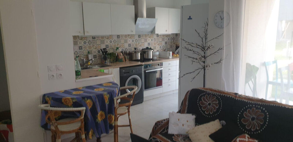 Location Appartement Appart calme isolé de la rue  sur jardin interieur Lyon 8