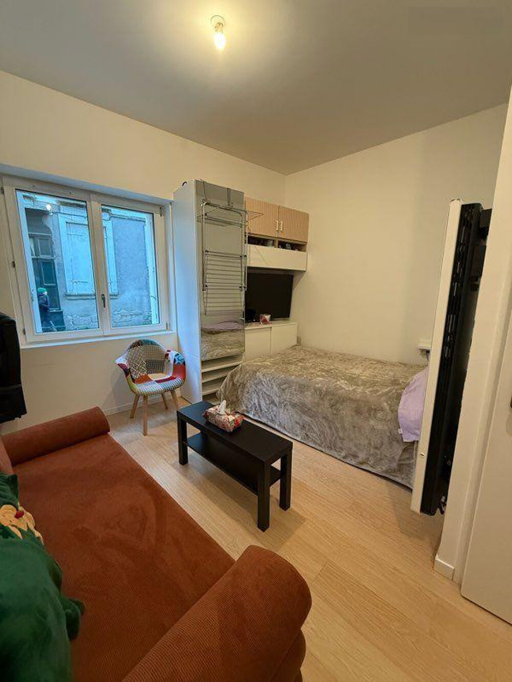 Location Appartement Studio fraîchement rénové et meublé 18m² au centre Nantes