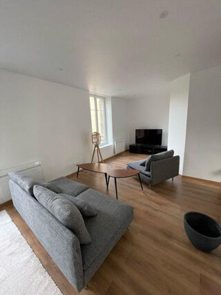  Appartement � louer 5 pi�ces 250 m�