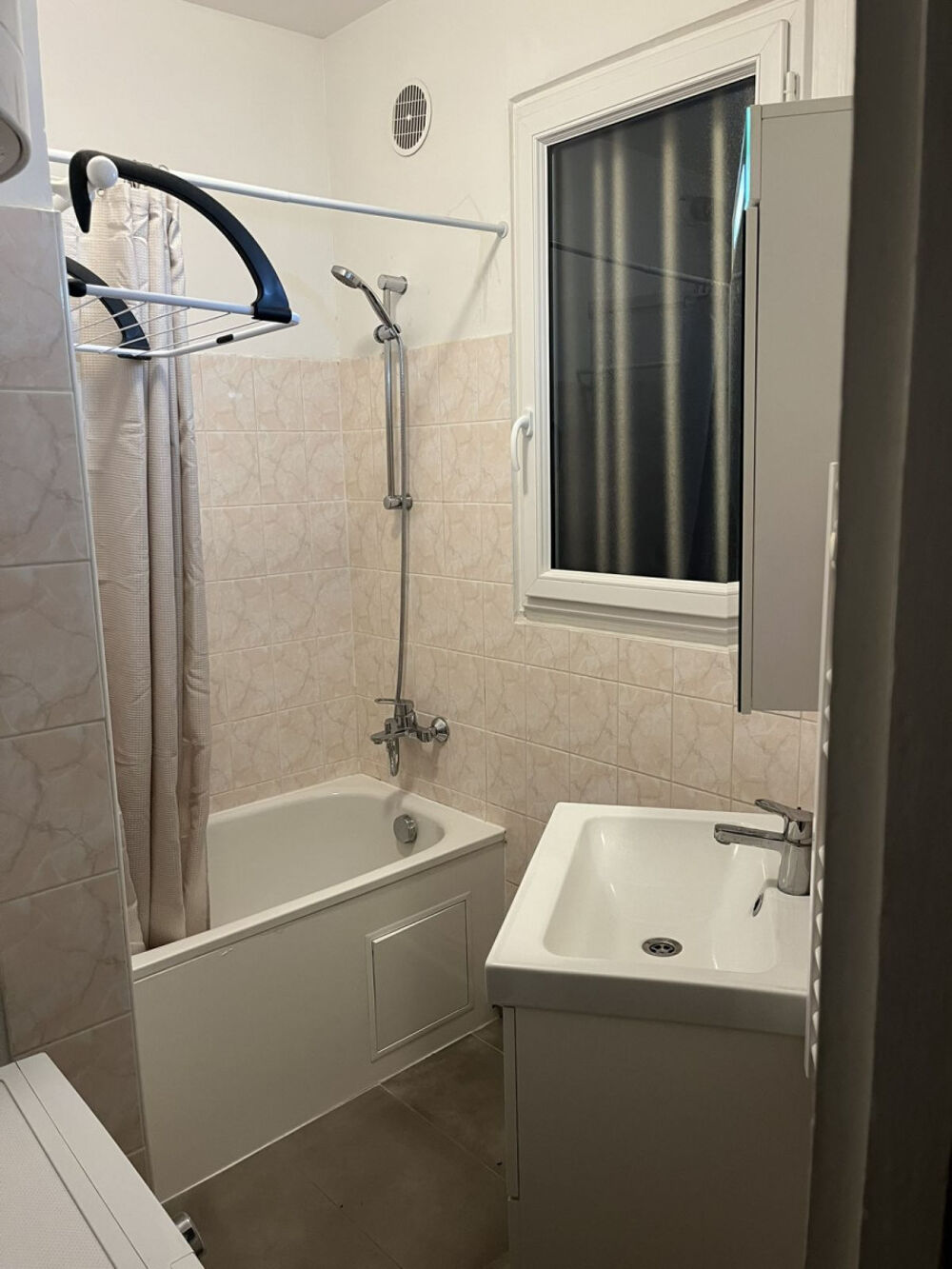 Location Appartement Studio 23m² - quartier Maison de la Radio Paris 16 Paris 16
