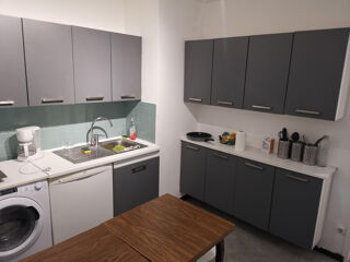  Appartement à louer 1 pièce 100 m²