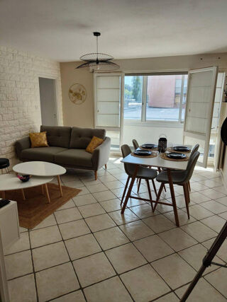  Appartement à louer 5 pièces 94 m²