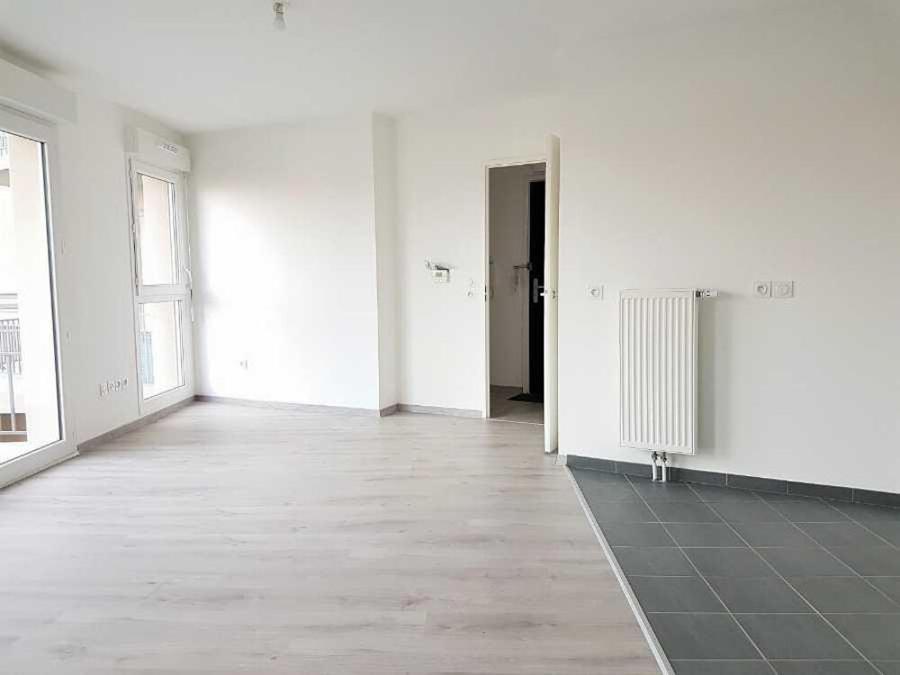 Location Appartement Location à Lille, T2 balcon et baignoire Lille
