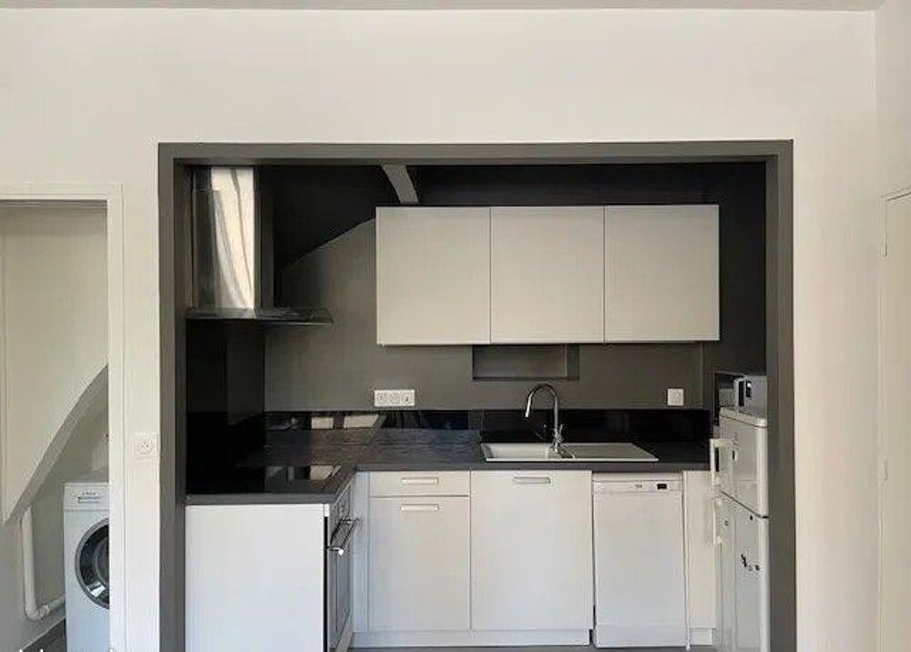 Location Appartement Beau 2P meublé 52m² rénové avec toit terrasse 60m² Aubervilliers