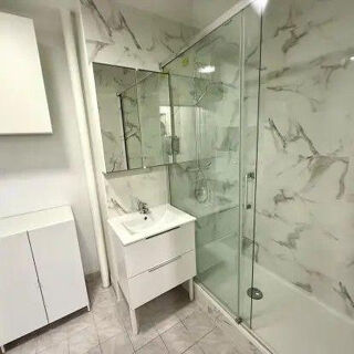  Appartement à louer 1 pièce 94 m²