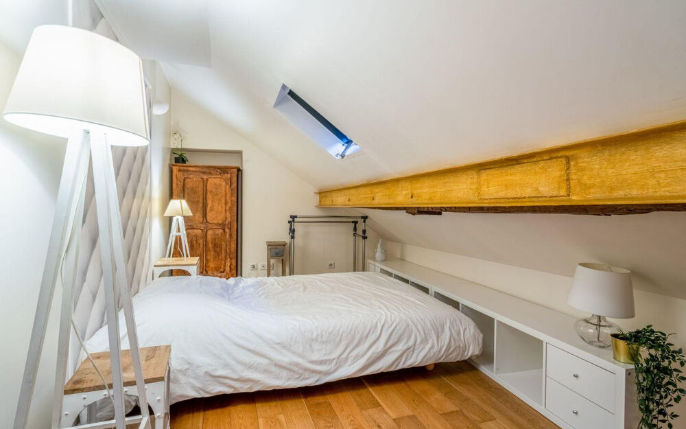 Location Appartement Beau et grand studio 38m² Paris 18