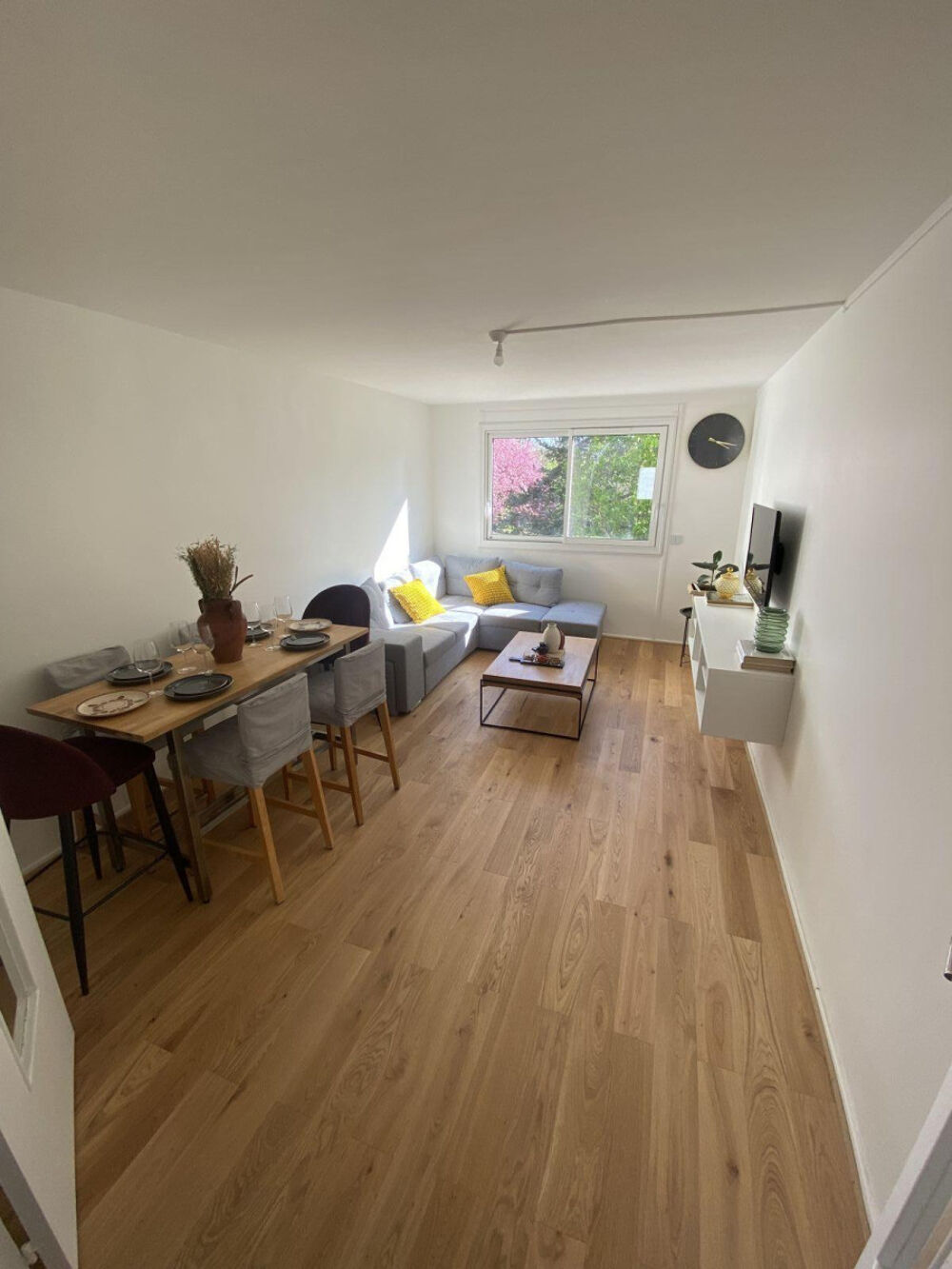 Location Appartement T3 lumineux-meublé 73 m²-Rénové-Balcon, 1 500€ CC. Aubervilliers
