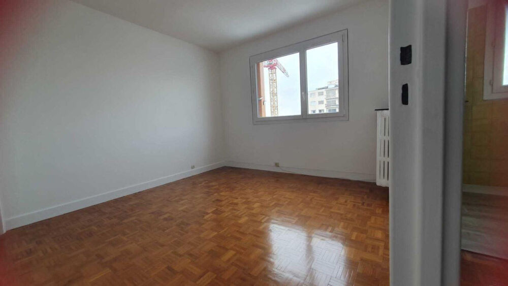 Location Appartement Beau 3 pièces dernier étage Montrouge