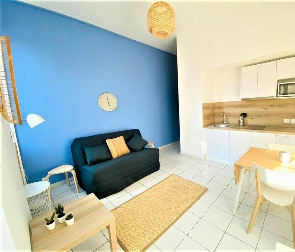 Location Appartement Grand studio, calme et lumineux 20m² refait à neuf Marseille 4