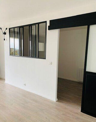  Appartement à louer 2 pièces 33 m²