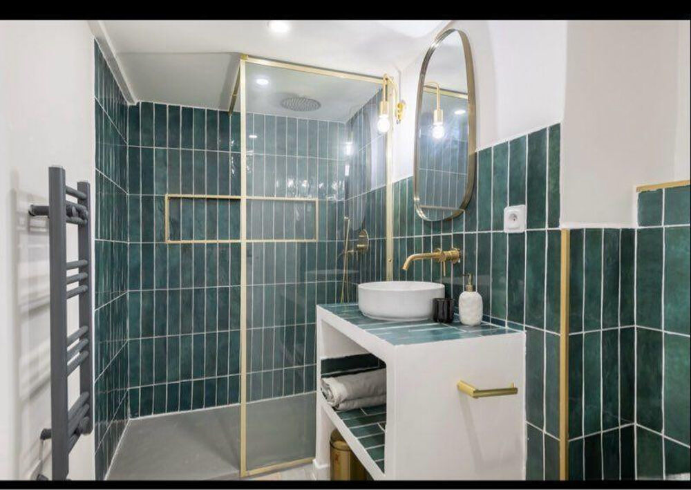 Location Appartement T2 Duplex Cours Julien – 3e étage – 700/mois CC Marseille 6