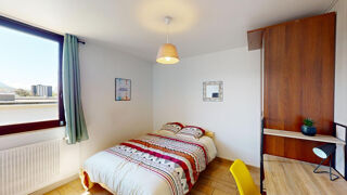  Appartement à louer 5 pièces 87 m²