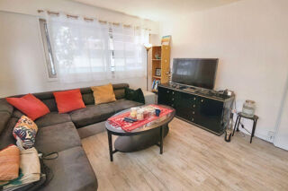  Appartement à louer 3 pièces 64 m²