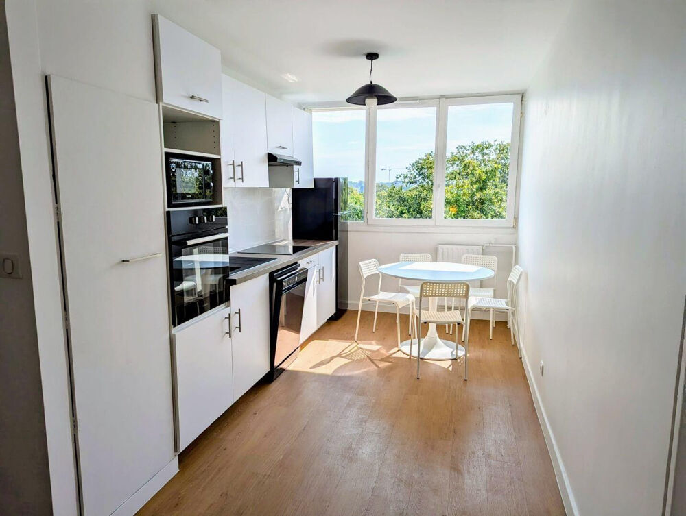 Location Appartement Chambres dispos dans bel coloc refaite à neuf 78m² Cergy