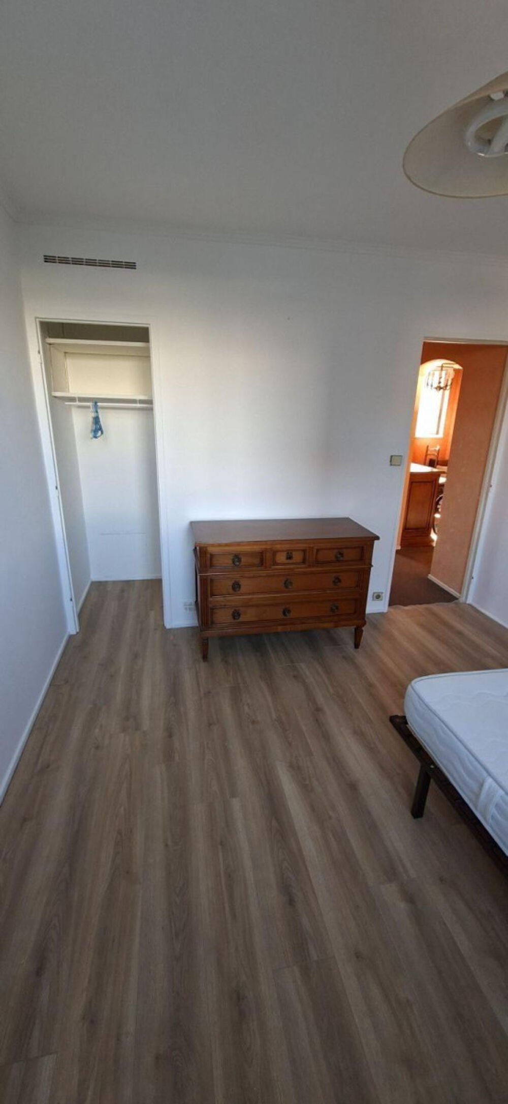 Location Appartement Une colocation dans un appartement lumineux Vénissieux