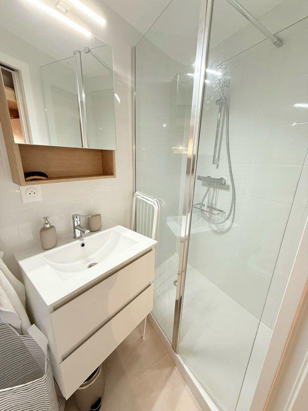 Location Appartement Studio 15m2 + mezzanine Quartier Montparnasse Paris 14