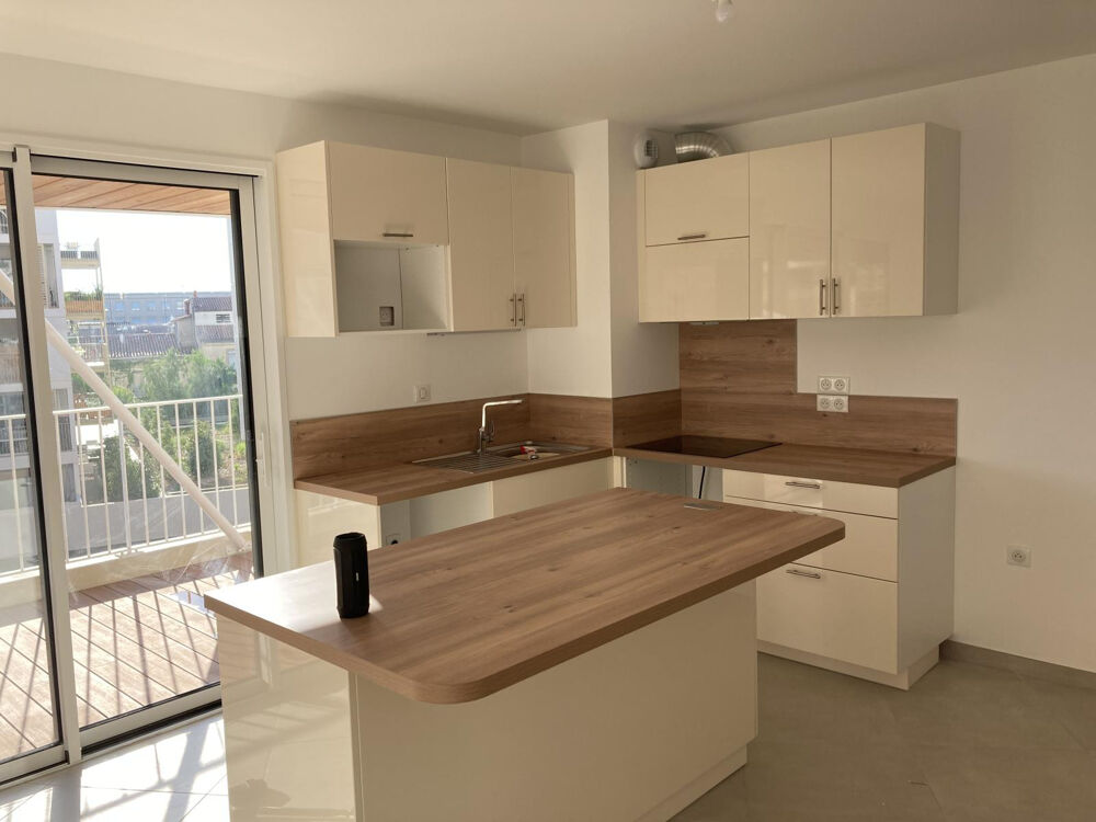 Location Appartement Bel appartement Higher Roch, centre Montpellier. Montpellier