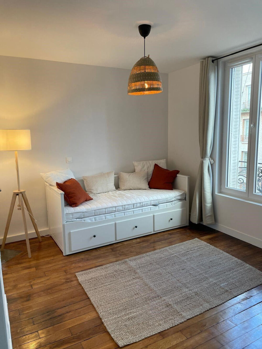 Location Appartement Beau studio meublé de 19,5m² calme sans vis à vis Asnières-sur-seine