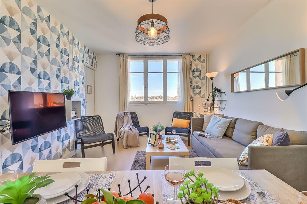 Location Appartement ? T4 Meublé et équipé à Nîmes Centre ?? Nîmes