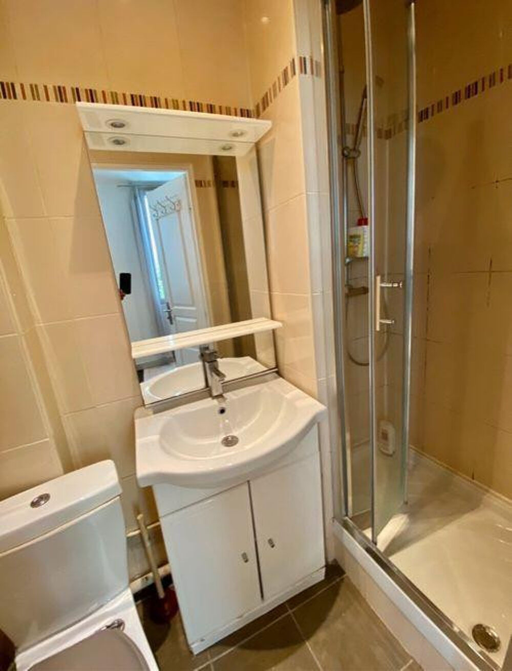 Location Appartement Studio disponible Paris 11