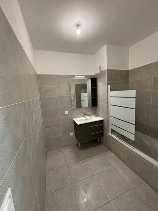  Appartement à louer 3 pièces 69 m²