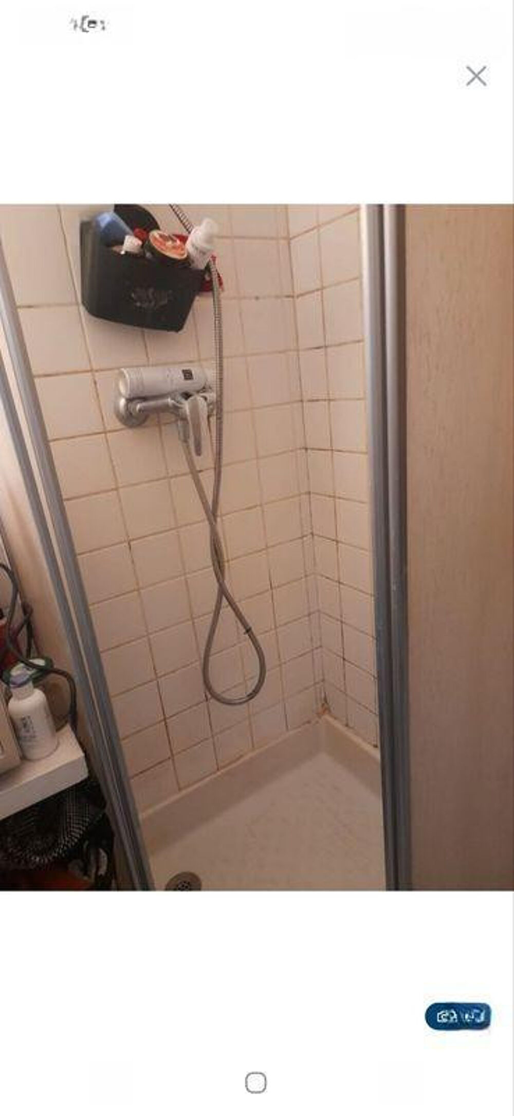 Studette pied a terre metro ternes