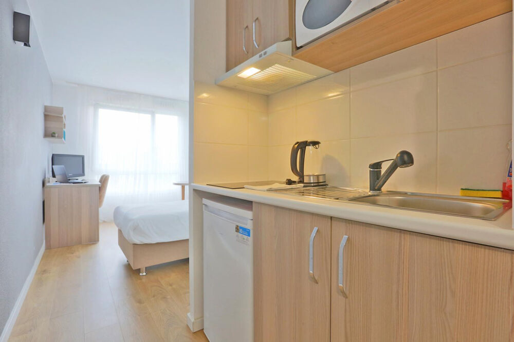 Studios rénovés 20 m2 / Maison des chercheurs