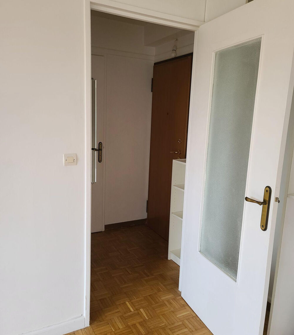 Location Appartement Studio 32 m2 avec balcon sans vis-à-vis Saint-maur-des-fossés