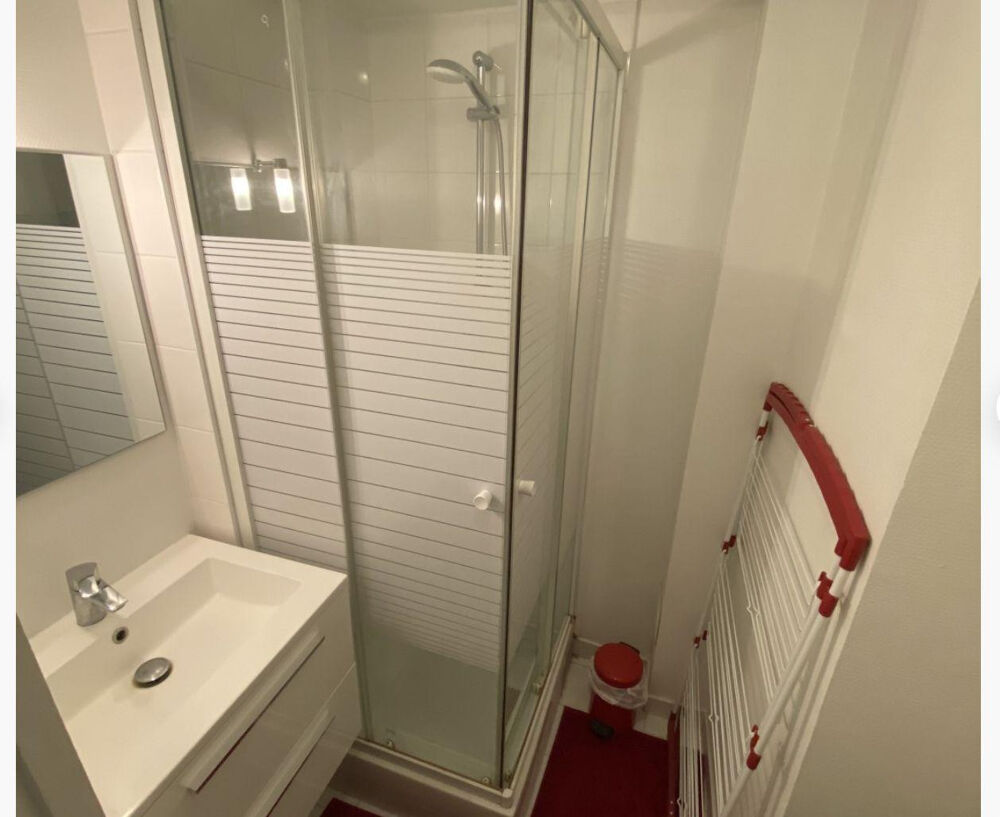 Location Appartement Beau studio meublé 21m² Paris 7