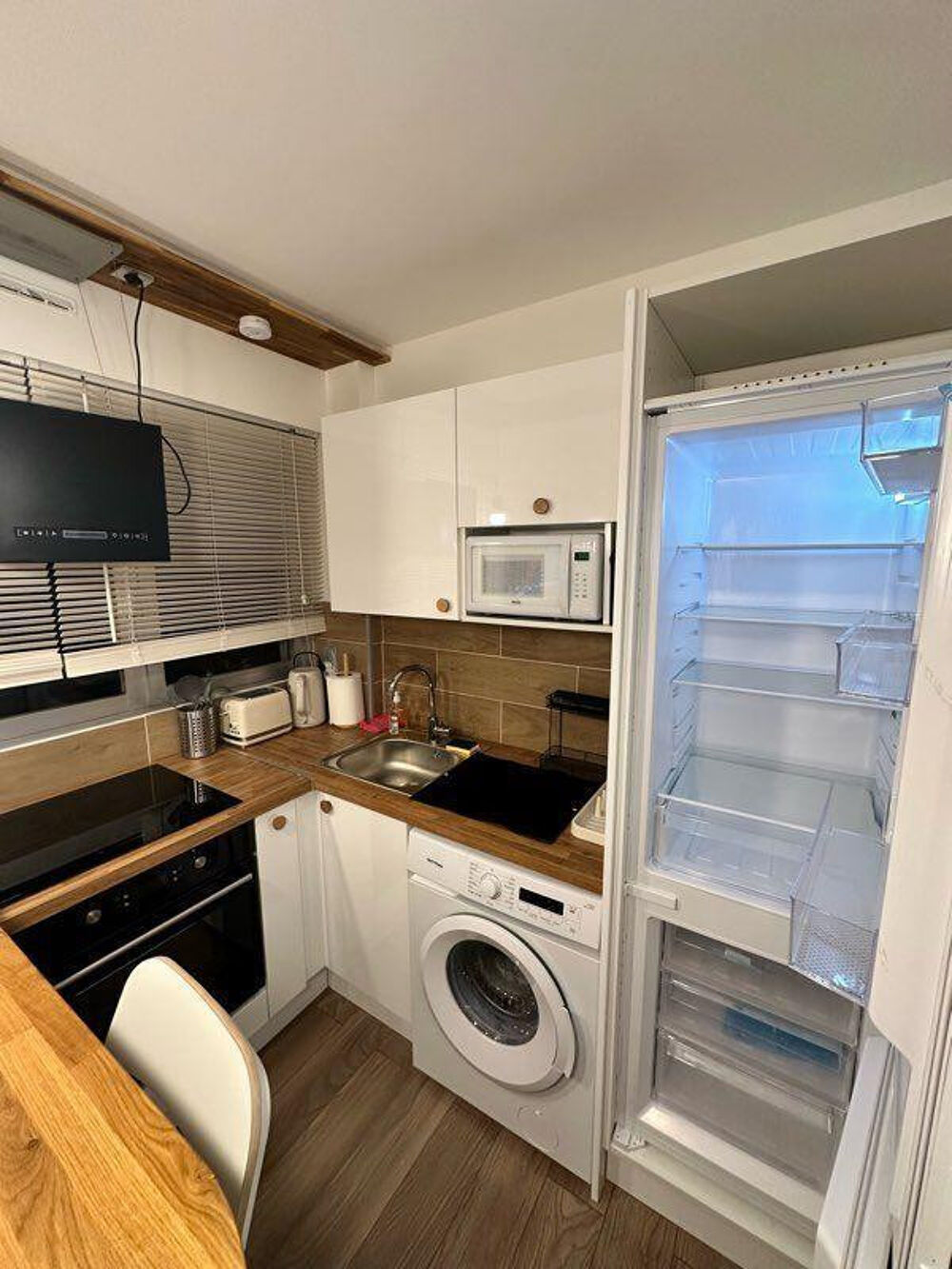 Location Appartement Studio 25M2 richement meublé à Ménilmontant Paris 20