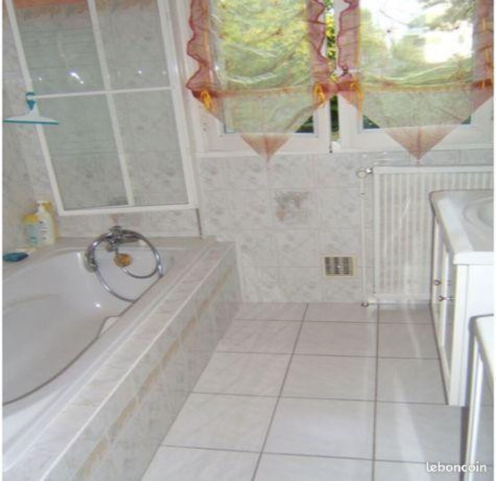 Location Appartement LOGEMENT CHAMBRE MEUBLEE pour etudiant Chambray-lès-tours