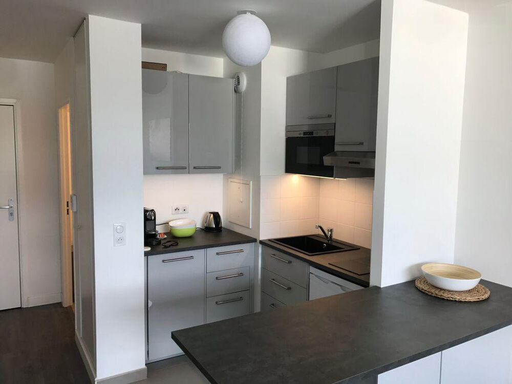Location Appartement BEAU STUDIO MEUBLÉ HAUT STANDING 31m² Rueil-malmaison