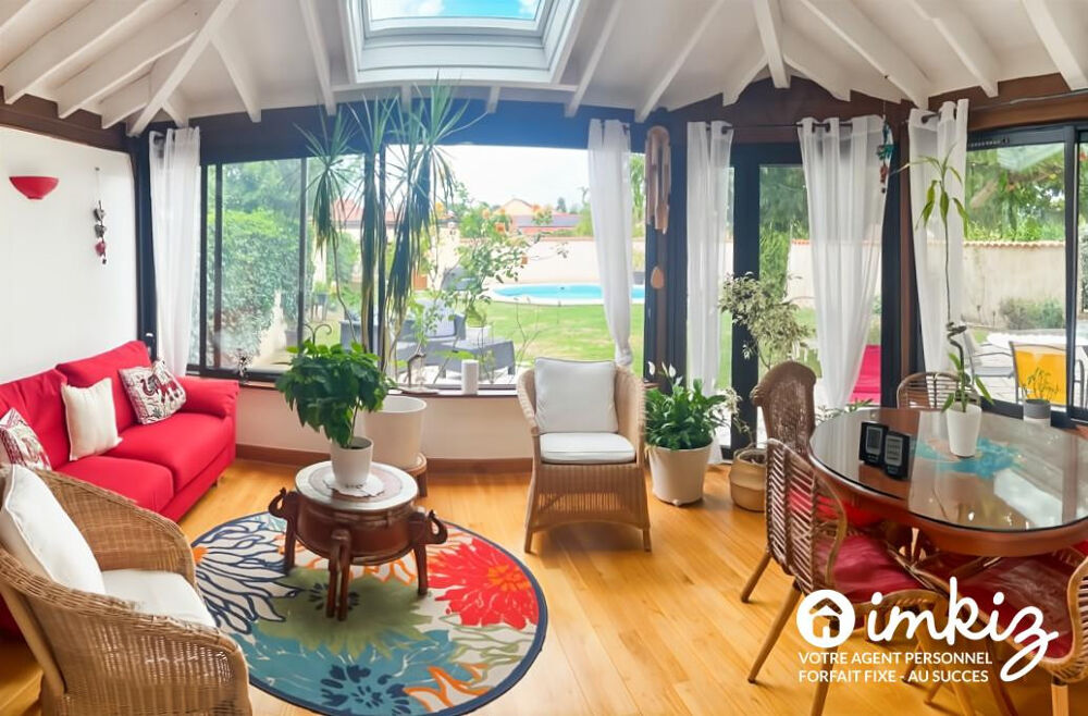Maison 4 chambres 145 m² avec piscine et garage