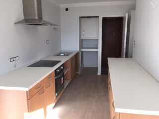  Appartement à louer 4 pièces 84 m²