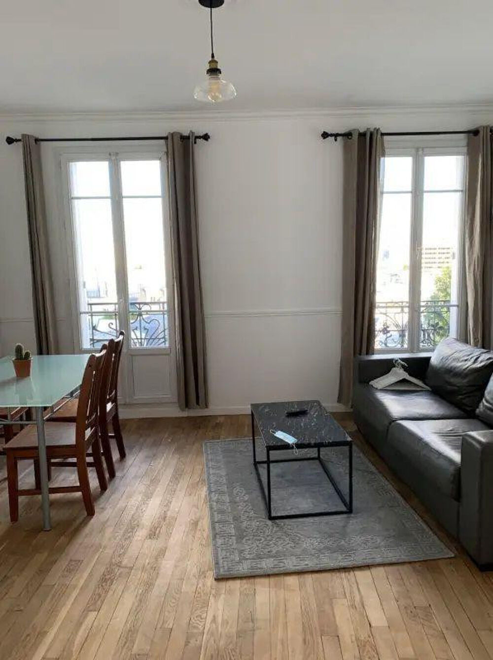 Location Appartement Rare : lumineux, traversant, vue sur Paris Puteaux