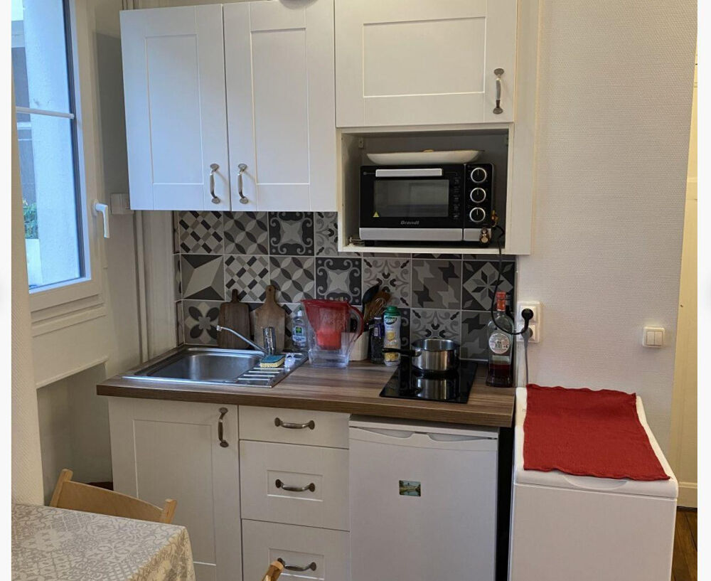 Location Appartement Beau studio meublé 21m² Paris 7