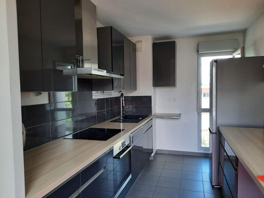 Location Appartement T3 garage balcon sud a louer 71m2 Lyon confluence Lyon 2