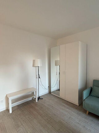  Appartement à louer 1 pièce 27 m²